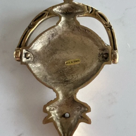 Vintage Gold Brass Door Knocker Made in Taiwan 4 x 6 in - Picture 4 of 4